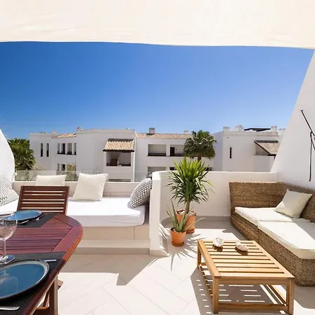 Magnolia Sea View, Dream Terrace, Pool, Front Apartment *