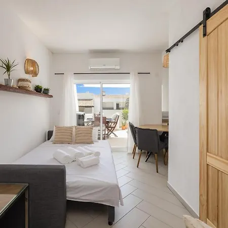 Διαμέρισμα Magnolia Sea View, Dream Terrace, Pool, Front *