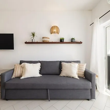 Magnolia Sea View, Dream Terrace, Pool, Front Apartment *